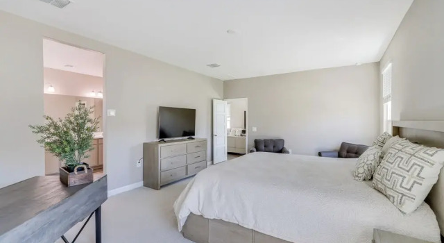 Maricopa Home w/ Yard - 1 Mi to Harrahs Casino!, Book Feriehus Sommerhuse i Maricopa, Hytte