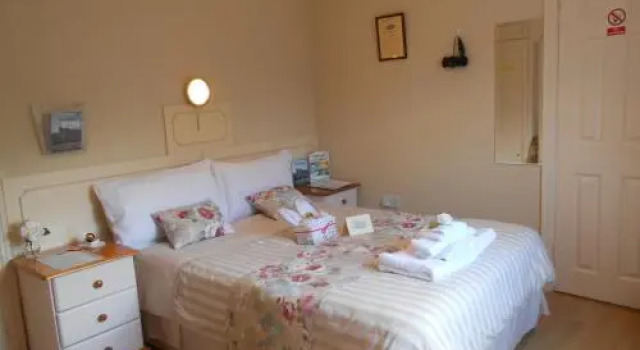 Moonarch BB, Prenota Hotel  