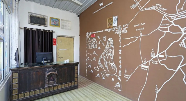 OYO 10936 Rajasthan Resort, Забронировать Курортный отель Отели штата Раджастхана с парковкой, Парковка