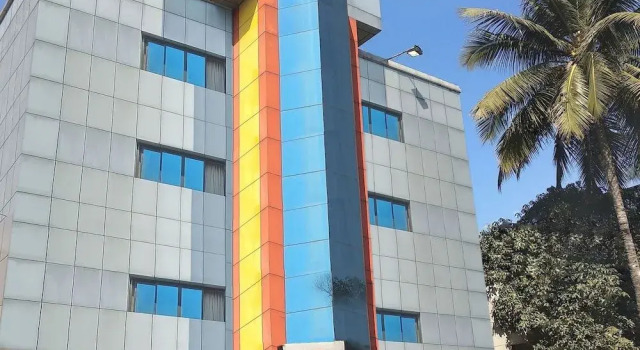 Oyo 333 Hotel Crystal Homes, Забронировать Отель Индиранагар Бангалор, рядом с Больница Манипал