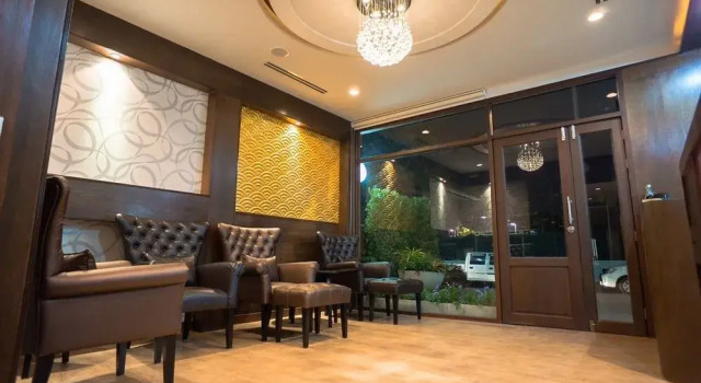 The Room at Msociety Impact Muangthong Thani, Rezervovat Hotel Hotely v Central Thailand s parkováním, Parkování