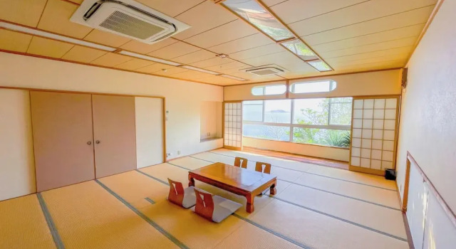 Коттедж с видом на океан Nadachu Ryokan - All ocean vier rooms