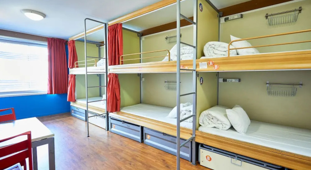 Шестиместный номер St Christophers Inn Paris - Canal