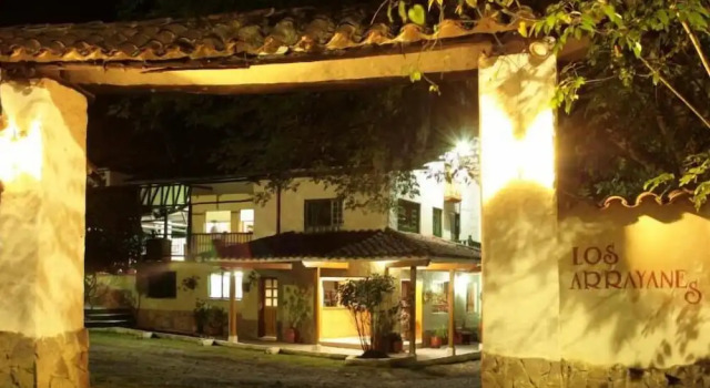 Hotel Campestre Los Arrayanes, Rezerwuj Hotel Hotele w Santander z parkingiem, Parking