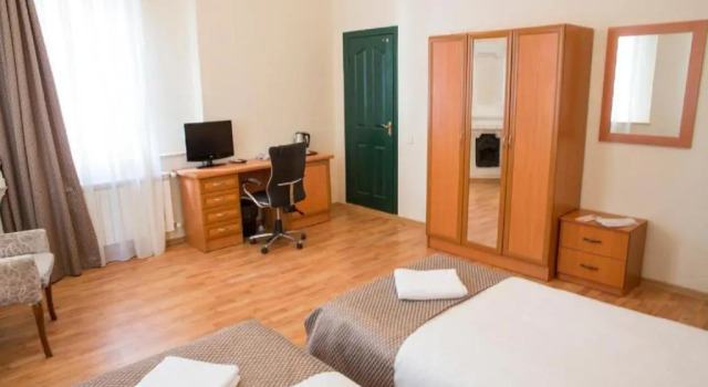 Трёхместный номер Standard Town Gates Hotel
