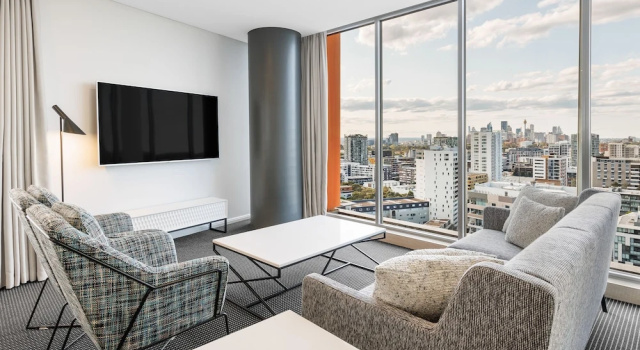 Люкс с 3 комнатами с балконом Meriton Suites Zetland