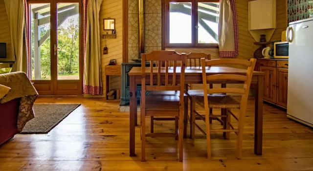 Villa With 2 Bedrooms in Saint-laurent-des-hommes, With Wonderful Lake, Réserver Villa Saint-Laurent-des-Hommes France