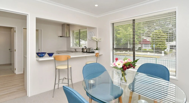 Parkstone - Christchurch Holiday Homes, Забронировать Отель Отели Крайстчёрч с парковкой, Парковка