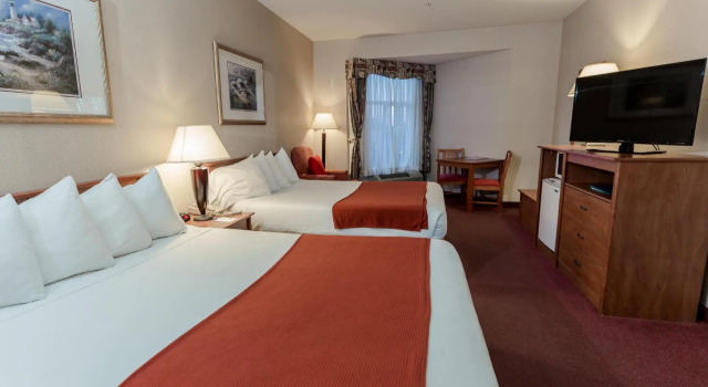 Четырёхместный номер Standard BayVue Hotel, Resort & Suites