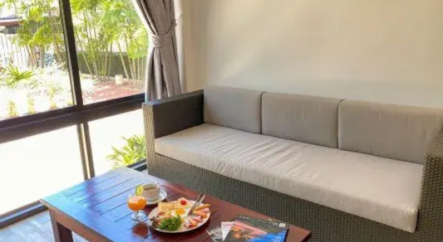 Люкс Rattana Pura Beach Resort