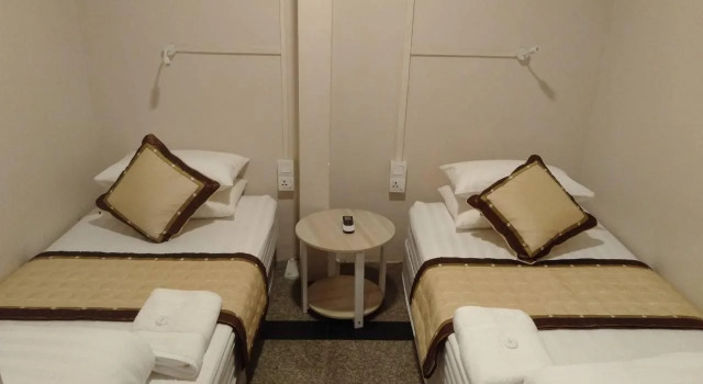 Hostel H Way, Забронировать Хостел Отели Янгон с парковкой, рядом с Embassy of Canada, Парковка