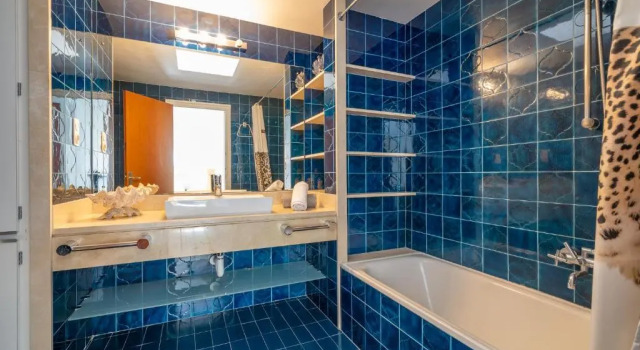 Villa ALPAGO LUX, Prenota Villa Hotel a Costa Brava con piscina, Piscina