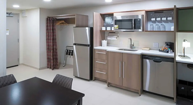 Четырёхместный люкс Home2 Suites By Hilton Jacksonville Airport