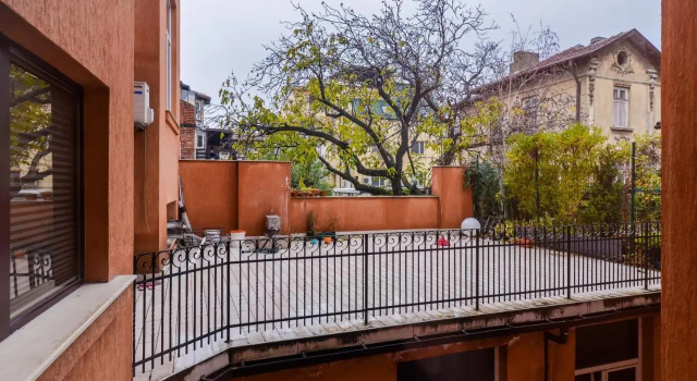 Champs-Élysées Sofia | 2-BDR, 2-BTHR Tsar Simeon Suite, Забронировать Отель София Vitosha, рядом с Станция метро Lions' Bridge