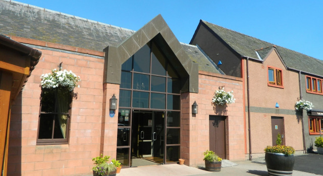 Red House Hotel, Prenota Hotel Coupar Angus Scozia