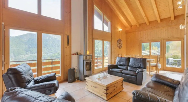 La Taniere Cozy Chalet With Incredible Views and Parking