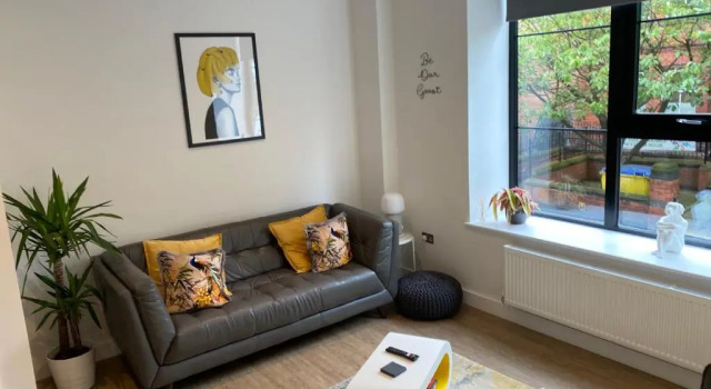 34 Cuppin Street - Luxury City Centre Apartment!