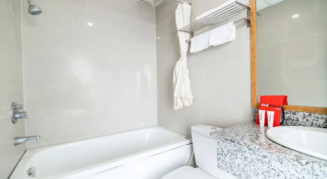 Номер Superior RedDoorz Plus @ Trung Son Residence