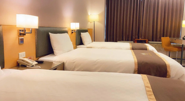 Трёхместный номер Standard Tsun Huang Hotel