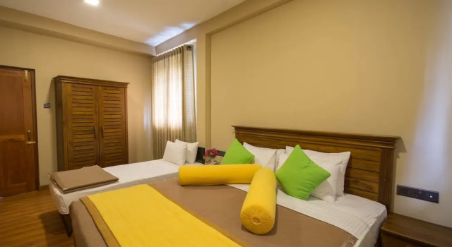 Трёхместный номер Standard Hill Pride City Hotel