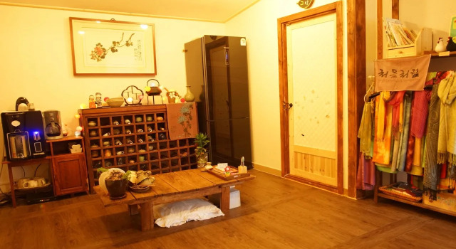 Janedang Hanok Guest House, Забронировать Гостевой дом Чонджу Чолла-Пукто, рядом с Конфуцианская школа хянгё в Чонджу
