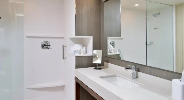 Четырёхместный номер Standard Courtyard Charlotte Steele Creek