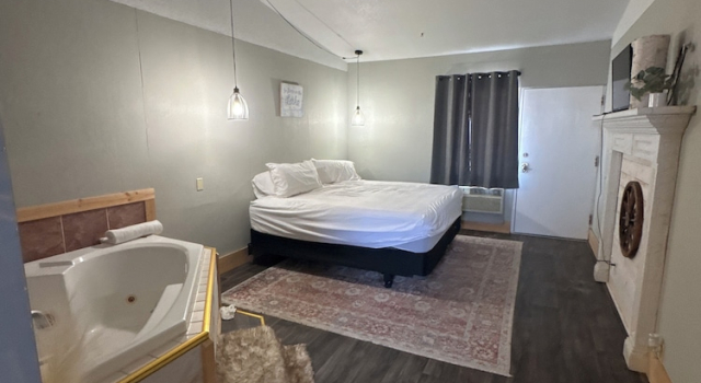Номер Comfort Tecumseh Inn & Suites