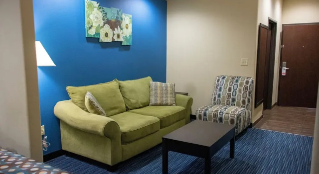 Четырёхместный номер Standard Karnes City Lodge