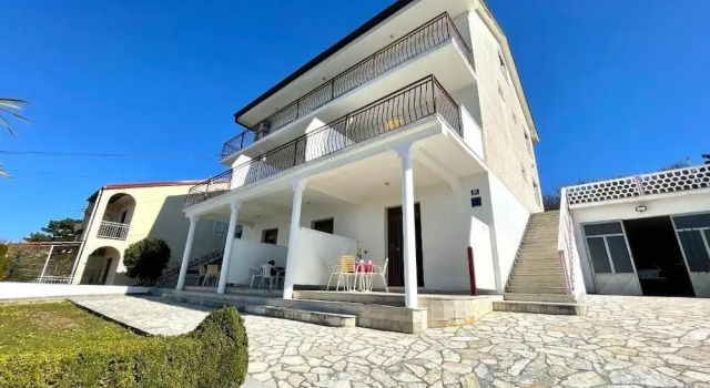 Apartment Luky 1