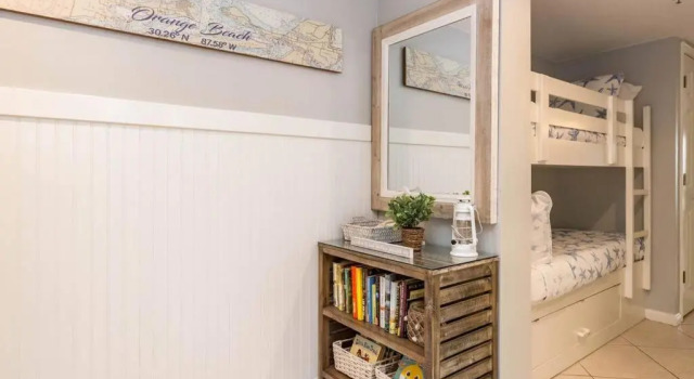 Fourwinds 502 -Stylish Beachfront Condo w/Hall Bunks No Elevator from 4/4-5/24, Prenota Appartamento Hotel a Alabama con piscina, Piscina