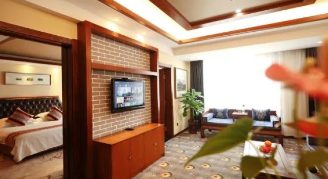 Люкс Deluxe Yuhong Hotel