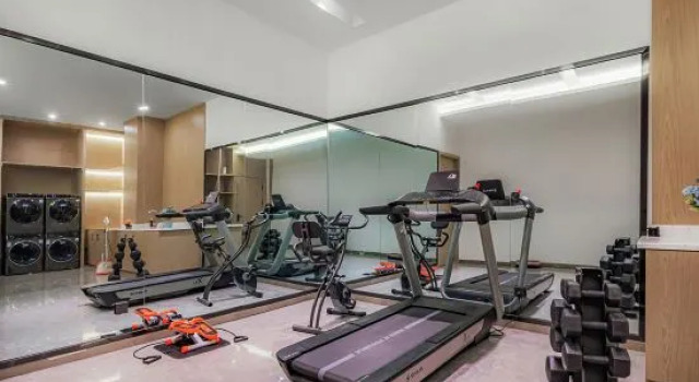 Kyriad Hotel (Fuyang Funan International Automobile City), Rezerwuj Hotel Hotele 4-gwiazdkowe w Fuyang, 4*