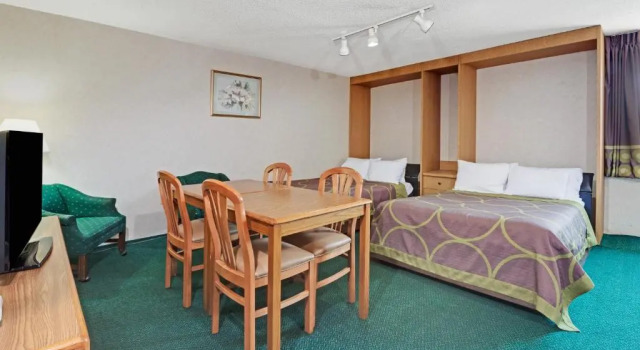 Люкс Super 8 by Wyndham Kenmore/Buffalo/Niagara Falls Area