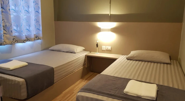 Baan Chana Songkram Hostel, Rezervovat Hostel Hostely v Central Thailand, Hostel
