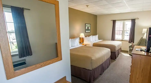 Четырёхместный номер Standard Lodging on the Square