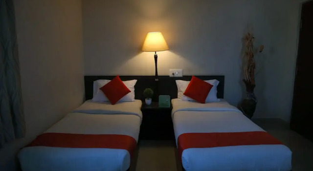 Номер Superior Orange Corner Bangalore international airport