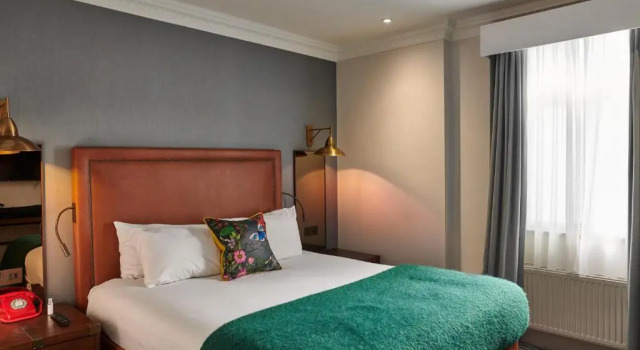 Doppel Zimmer Low Floor Kimpton Clocktower, an IHG Hotel