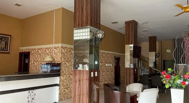 Capital O 93285 Residence Hotel Syariah, Rezerwuj Hotel Medan Sumatra