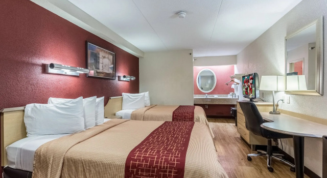Red Roof Inn Minneapolis Plymouth, Забронировать Отель Плимут Twin Cities, рядом с Plymouth Playhouse