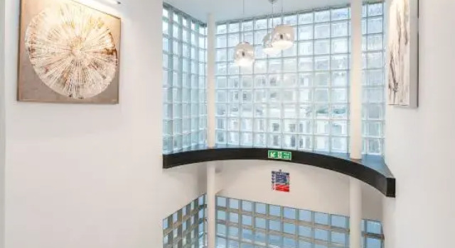 Stunning 2 Bed with ensuite near Elephant & Castle