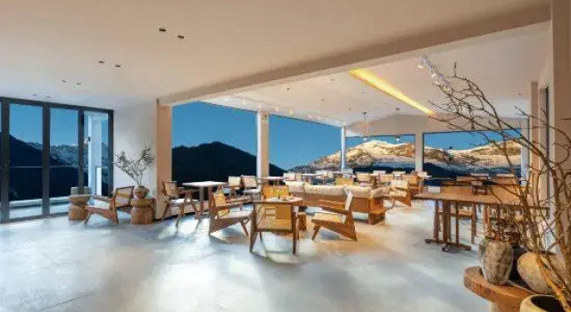 Yujian Mountain Snow Mountain Homestay, Reservar Hotel Hotéis e alojamentos em Diqing, Hotel