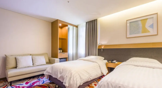 Трёхместный семейный номер Standard Shin Shin Hotel Jeju Airport