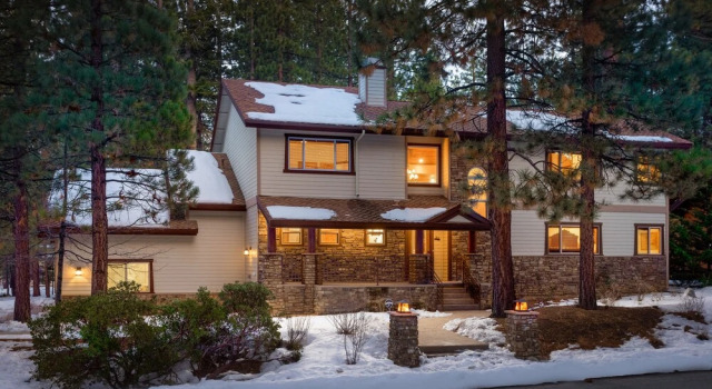 24 - Camp Winterset 3 Bedroom Cabin by Redawning, Rezerwuj Dom wakacyjny Big Bear Lake Stany Zjednoczone