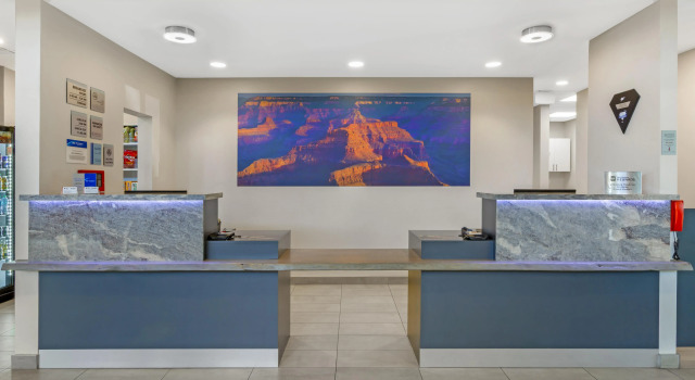 Best Western Plus Executive Residency Phoenix North Happy Valley, Забронировать Отель Дир-Вэлли 