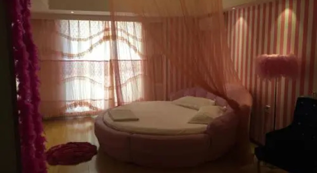 Wanda Yeweiyang Theme Hotel, Boek Hotel Yuhua Hebei