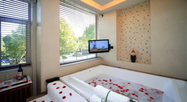 Люкс Deluxe Guanfang Hotel Tengchong