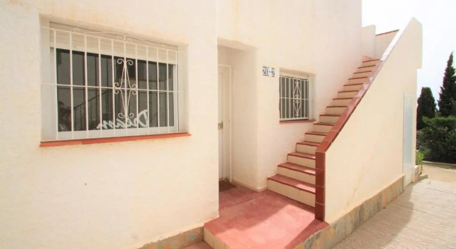Bungalow en Urb. Júpiter Park en Coveta Fumá (El Campello) C107