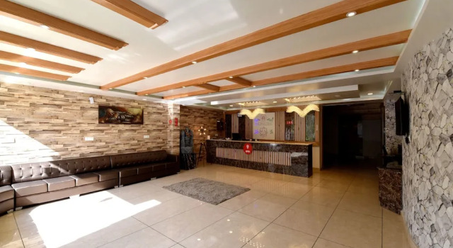 OYO 13091 Manali Grand, Забронировать Отель Отели Манали с завтраком, Завтраки