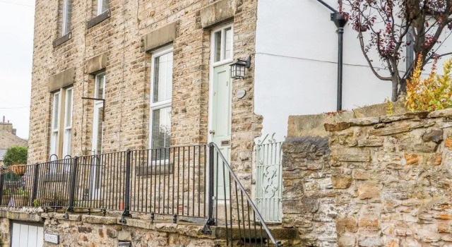 Canalside Cottage, Varaa Lomakoti Mökit kohteessa Merseyside, Mökki