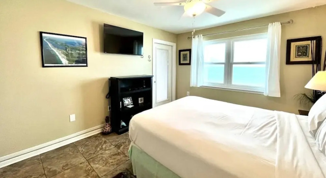 Harbor House B2 2 Bedroom Condo by RedAwning